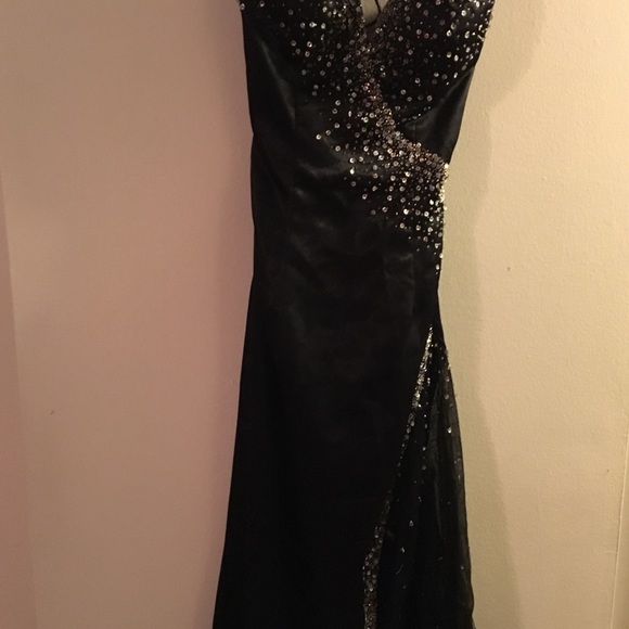 Women’s Black Cocktail Dress Size: 4 - Picture 3 of 5